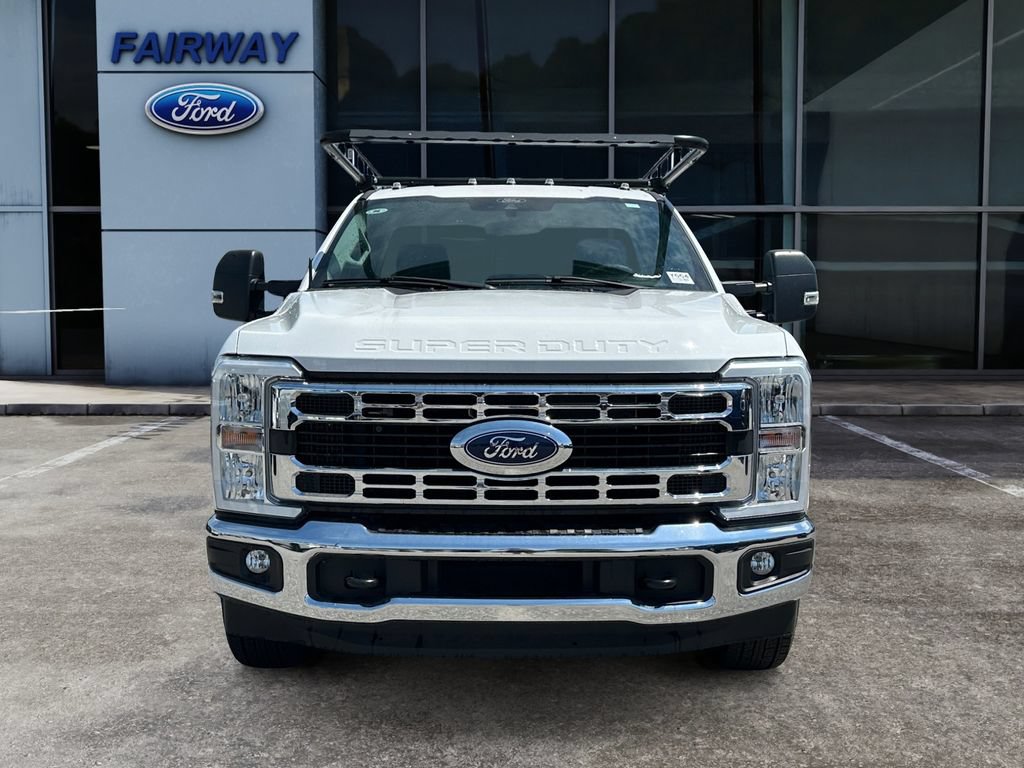 New 2024 Ford F350 XL w/ XL Chrome Package RWD image 2