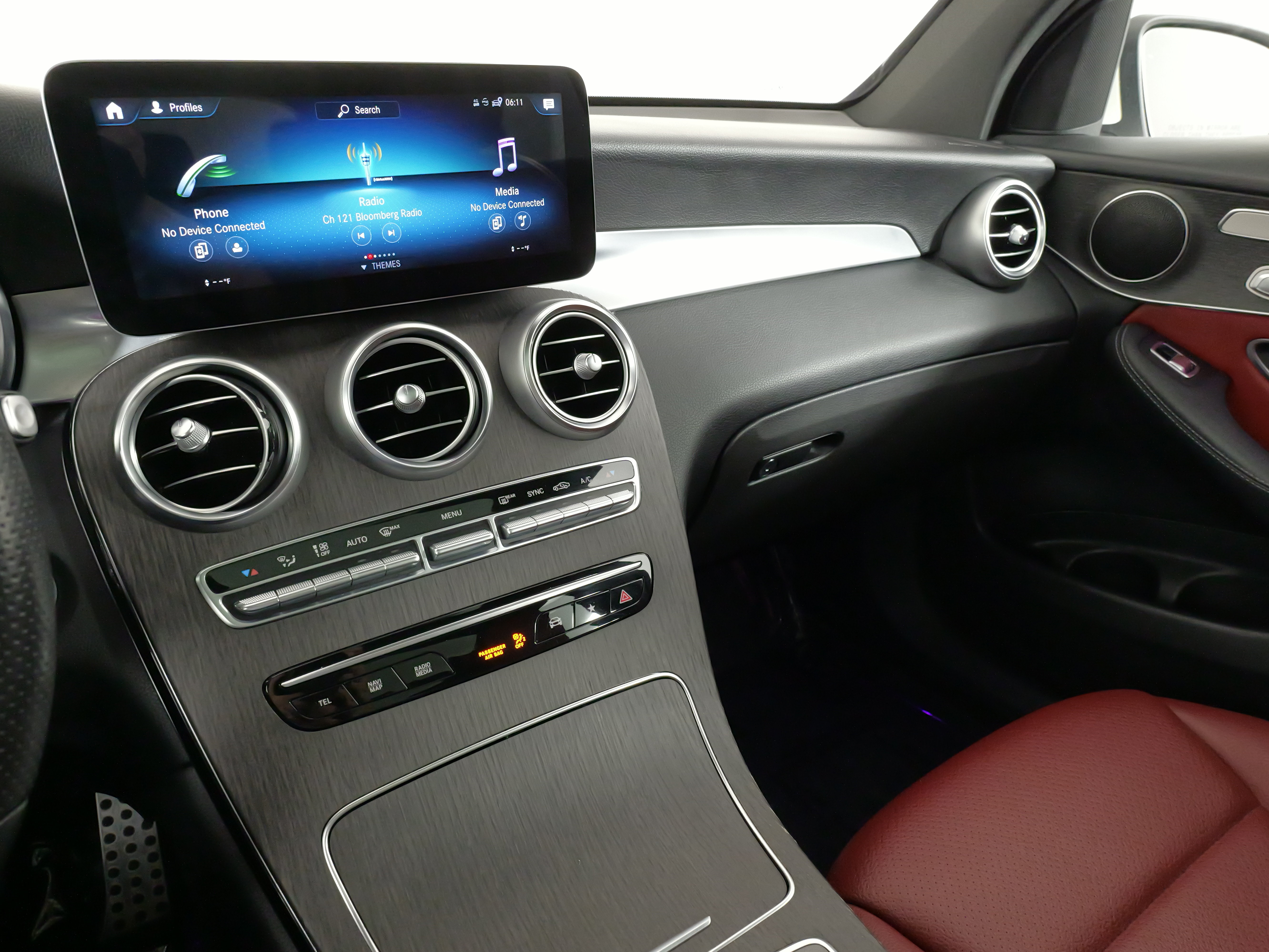 Used 2022 Mercedes-Benz GLC 300 4MATIC image 39