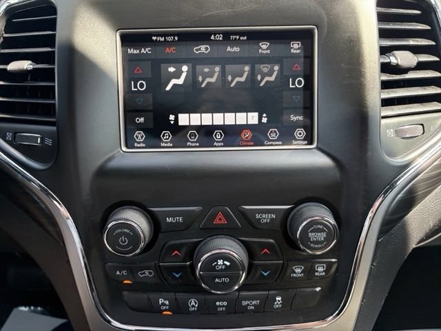 Used 2019 Jeep Grand Cherokee Laredo AWD/4WD image 27