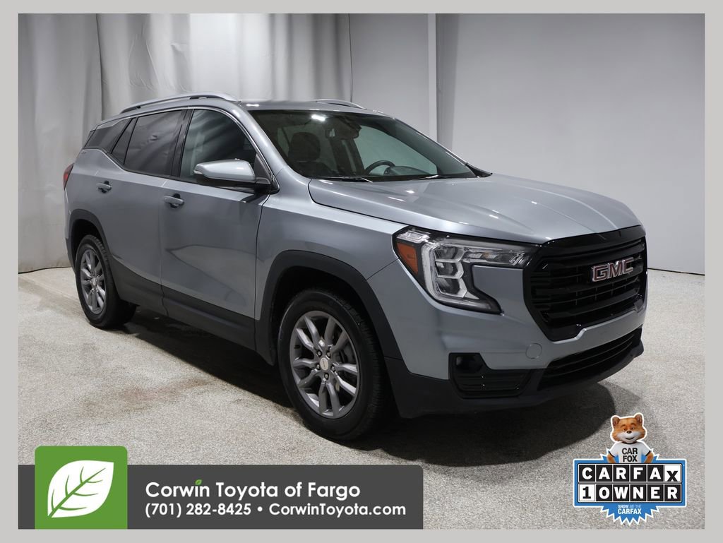 Used 2024 GMC Terrain SLT image 1