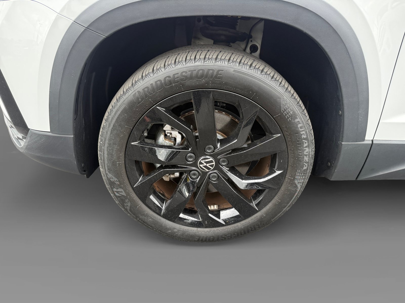 Certified 2023 Volkswagen Taos SE w/ Black Wheel Package FWD image 9