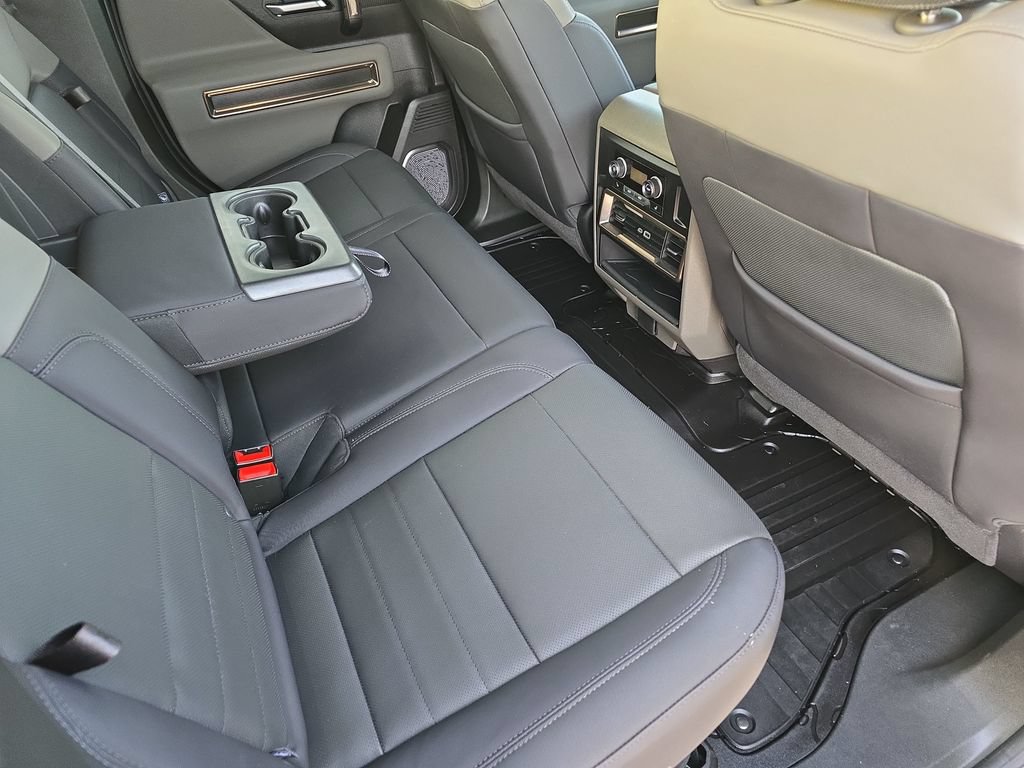 Used 2025 GMC Hummer EV 2X AWD/4WD image 11