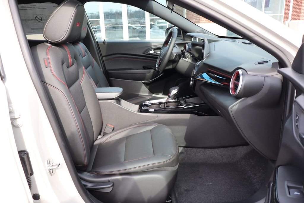 New 2026 Chevrolet Trax RS w/ Driver Confidence Package image 38