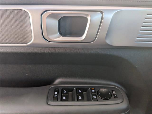 Used 2024 Hyundai Santa Fe SEL image 16