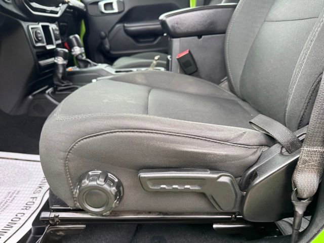 Used 2018 Jeep Wrangler Unlimited Sport AWD/4WD image 9