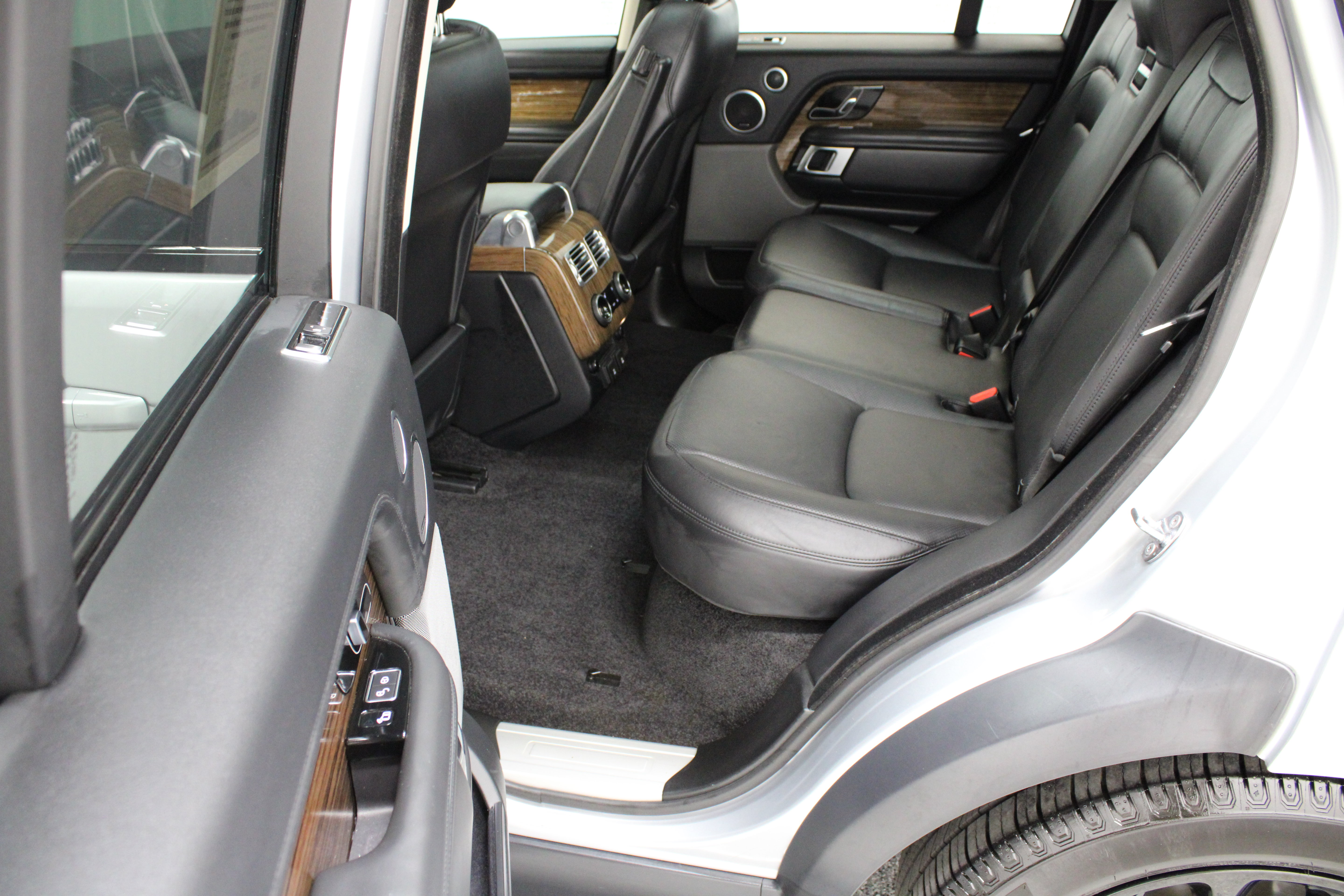 Used 2019 Land Rover Range Rover HSE AWD/4WD image 29