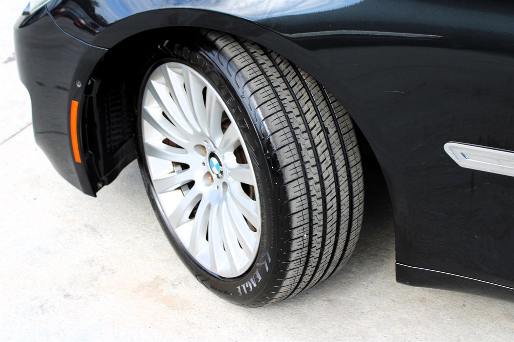 Used 2014 BMW 740Li image 10