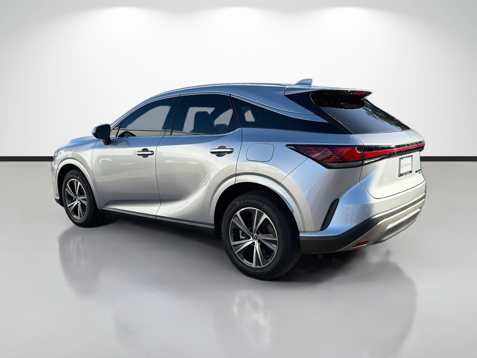 Used 2025 Lexus RX 350h w/ Accessory Package (Z1) AWD/4WD image 5