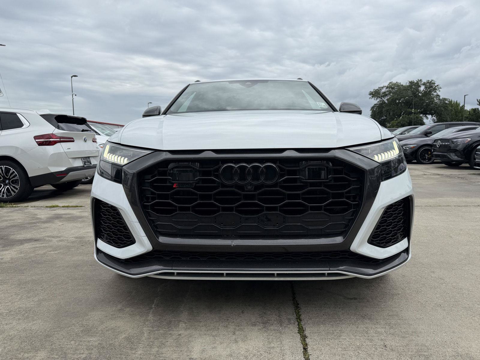 Used 2023 Audi RS Q8 AWD/4WD image 2