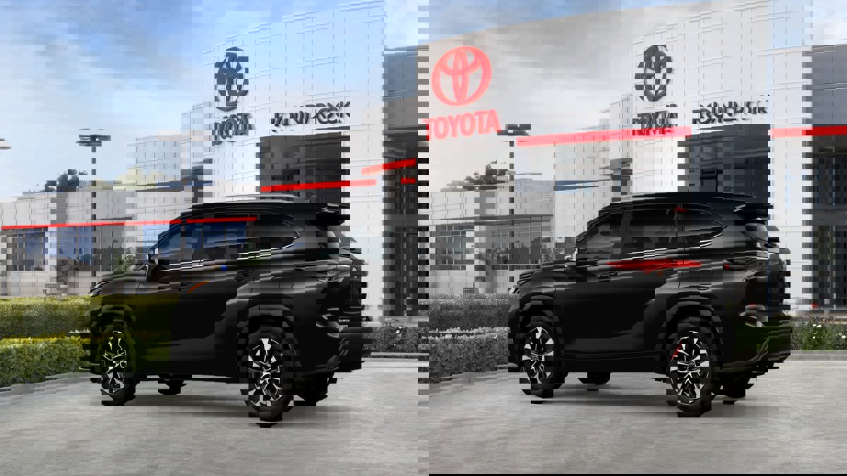 New 2026 Toyota Highlander XLE image 5