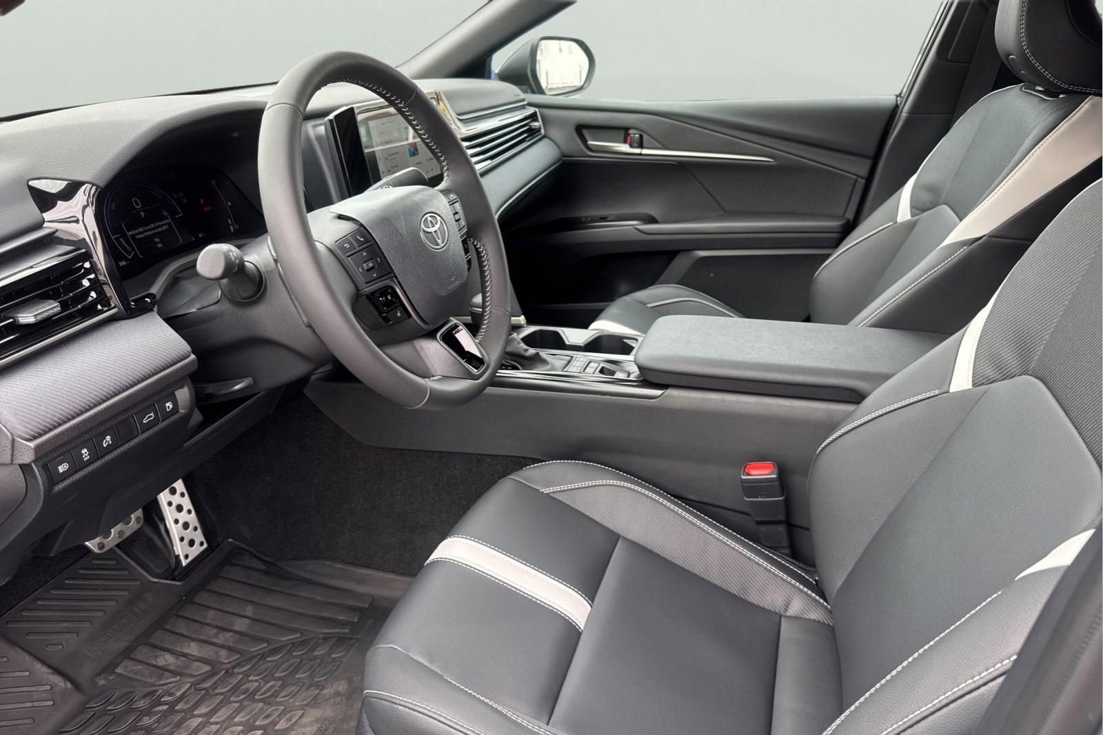 Certified 2026 Toyota Camry SE image 15