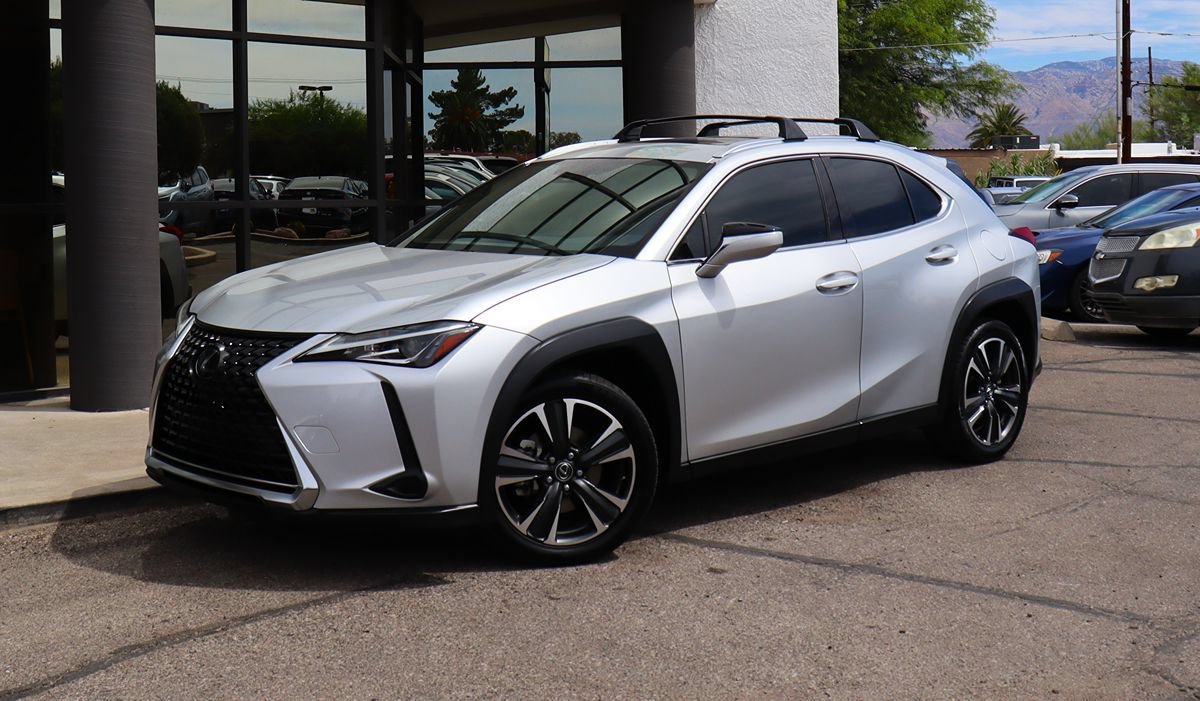 Used 2019 Lexus UX 200 w/ Premium Package FWD image 2