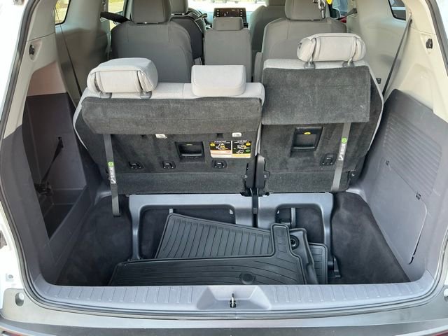 Used 2022 Toyota Sienna LE FWD image 14