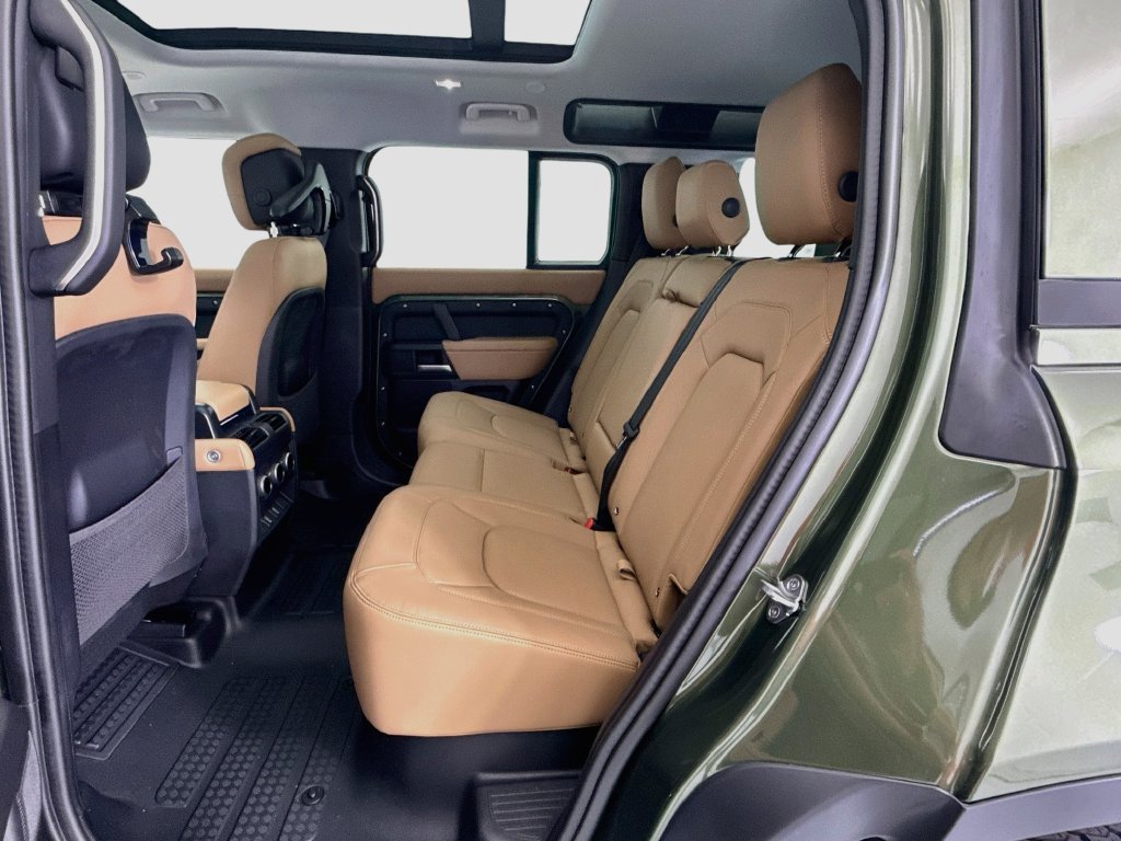 New 2026 Land Rover Defender 110 S AWD/4WD image 20