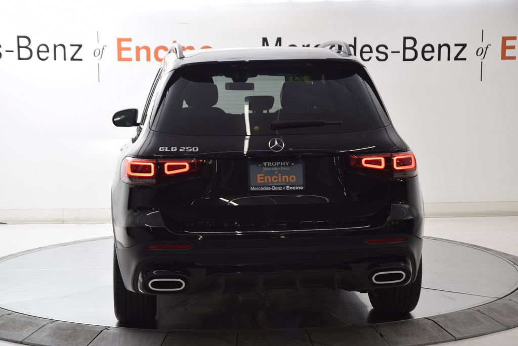 Used 2023 Mercedes-Benz GLB 250 image 5
