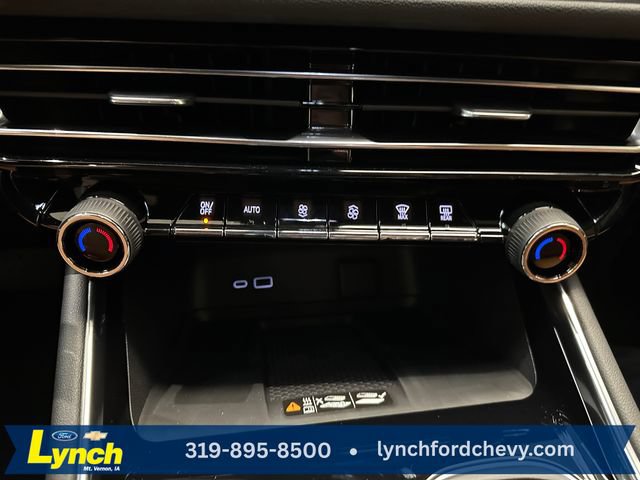 New 2027 Chevrolet Traverse Z71 w/ Enhanced Driving Package AWD/4WD image 13