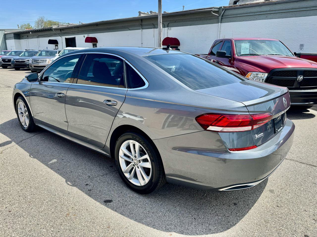 Used 2020 Volkswagen Passat 2.0T SE image 4