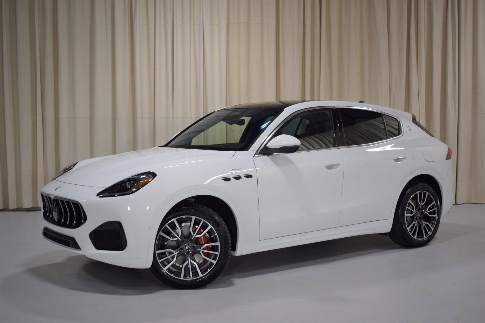 New 2024 Maserati Grecale Modena AWD/4WD image 1