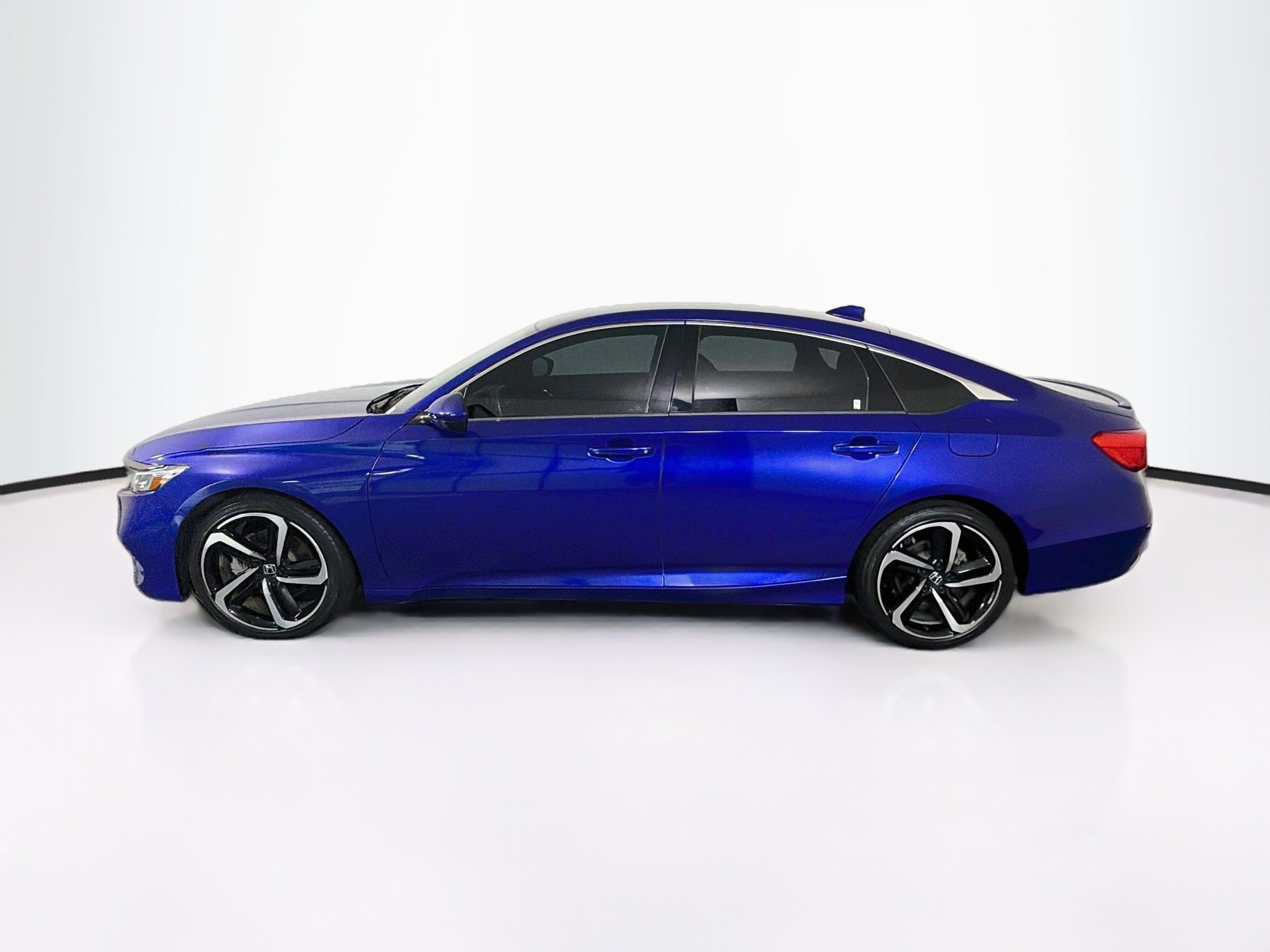 Used 2019 Honda Accord Sport image 4