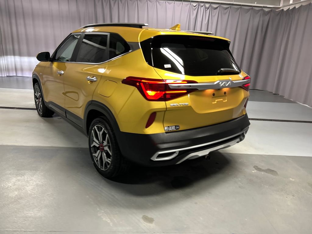 Used 2023 Kia Seltos SX w/ SX Sunroof Package image 5