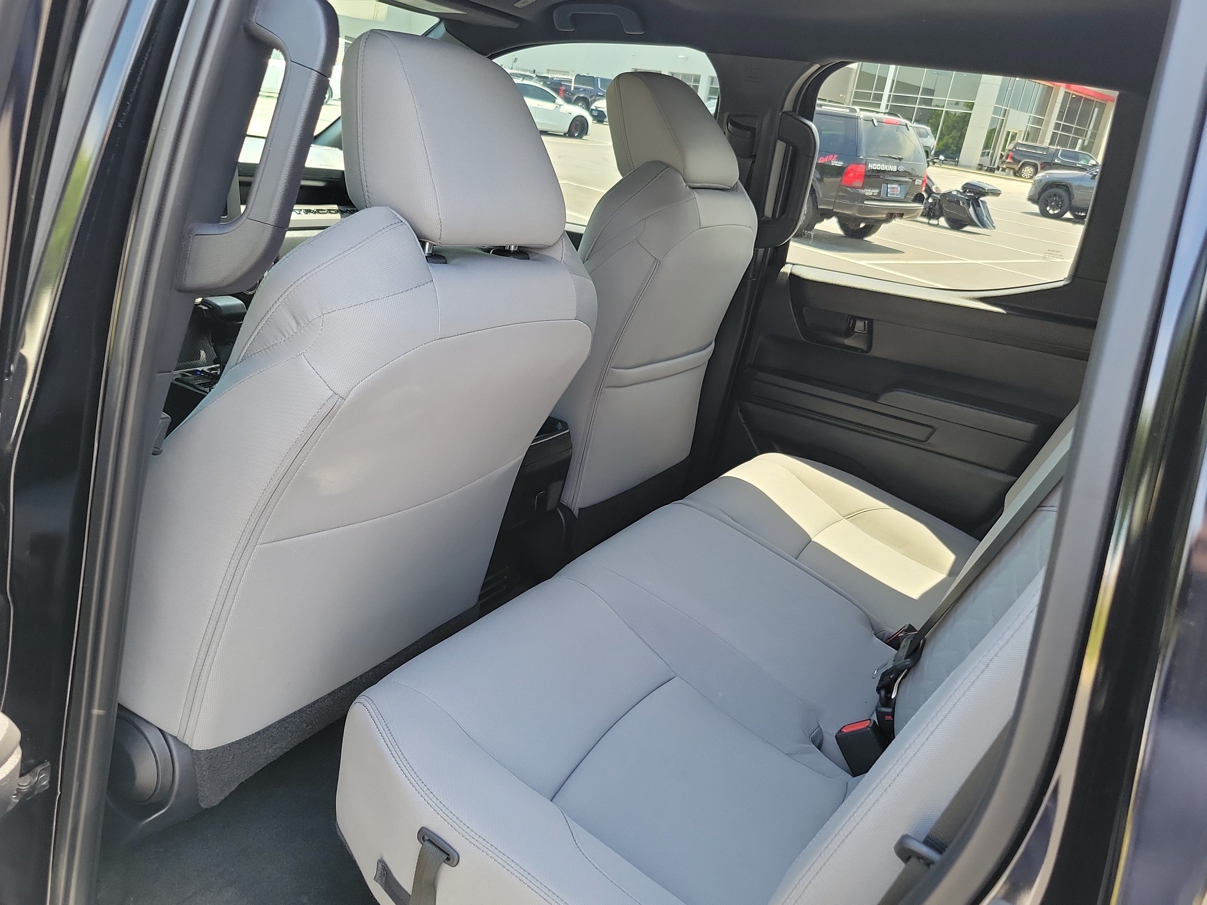 Certified 2025 Toyota Tacoma SR5 AWD/4WD image 12