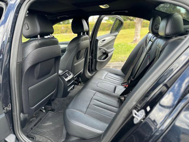 Used 2019 BMW 540i w/ M Sport Package image 16