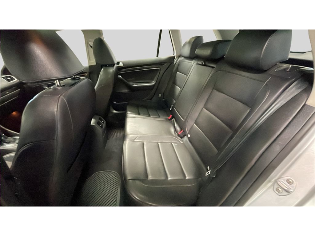 Used 2013 Volkswagen Jetta TDI image 16