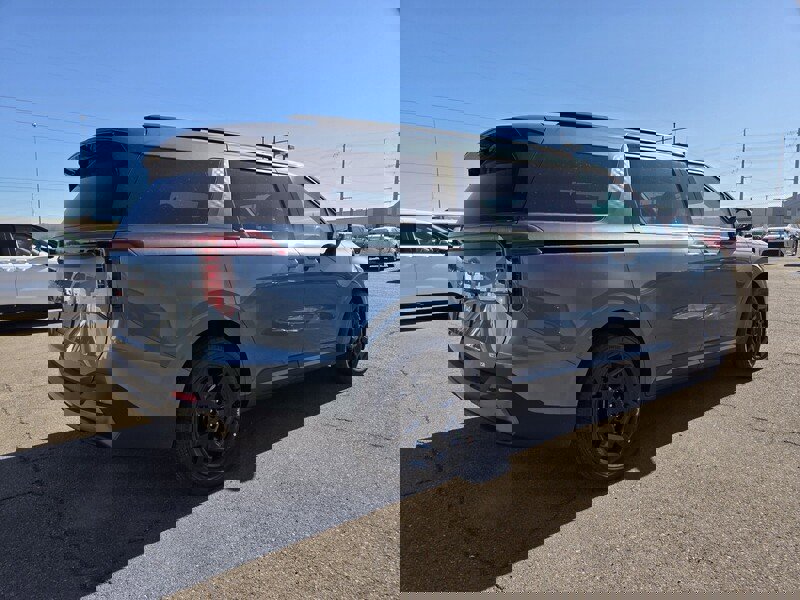 New 2026 Kia Carnival SX Prestige image 3