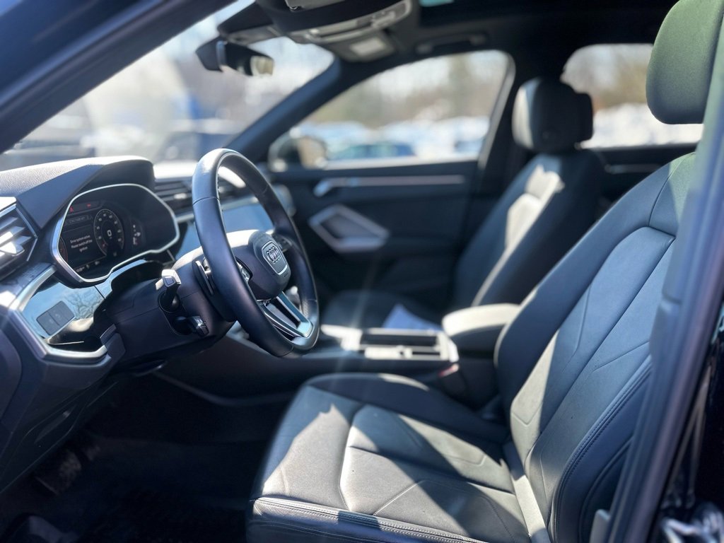 Used 2023 Audi Q3 2.0T Premium Plus w/ Premium Plus Package image 14