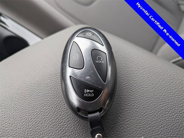 Certified 2025 Hyundai Elantra SEL image 29