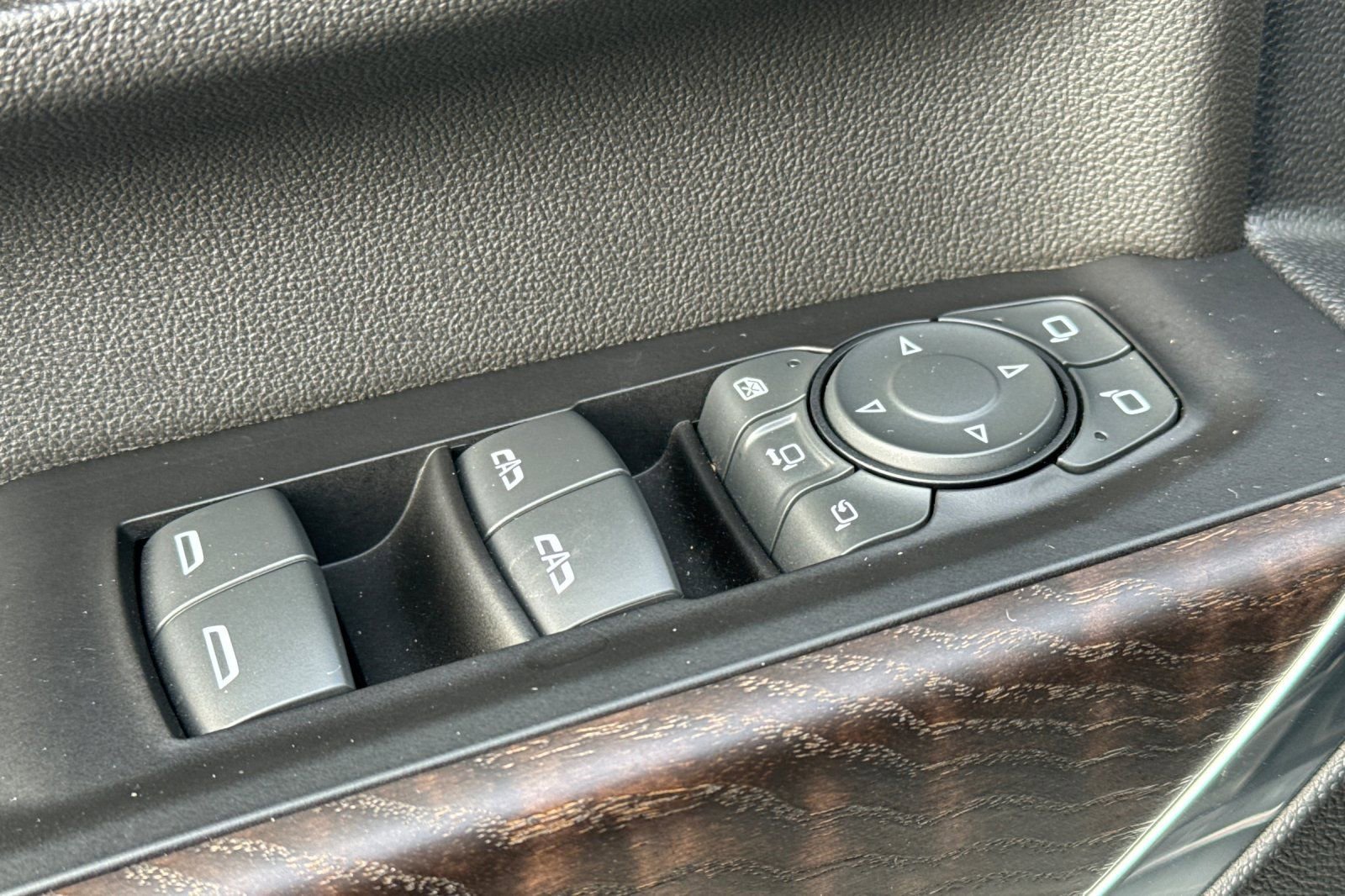 Certified 2022 GMC Sierra 2500 Denali image 11