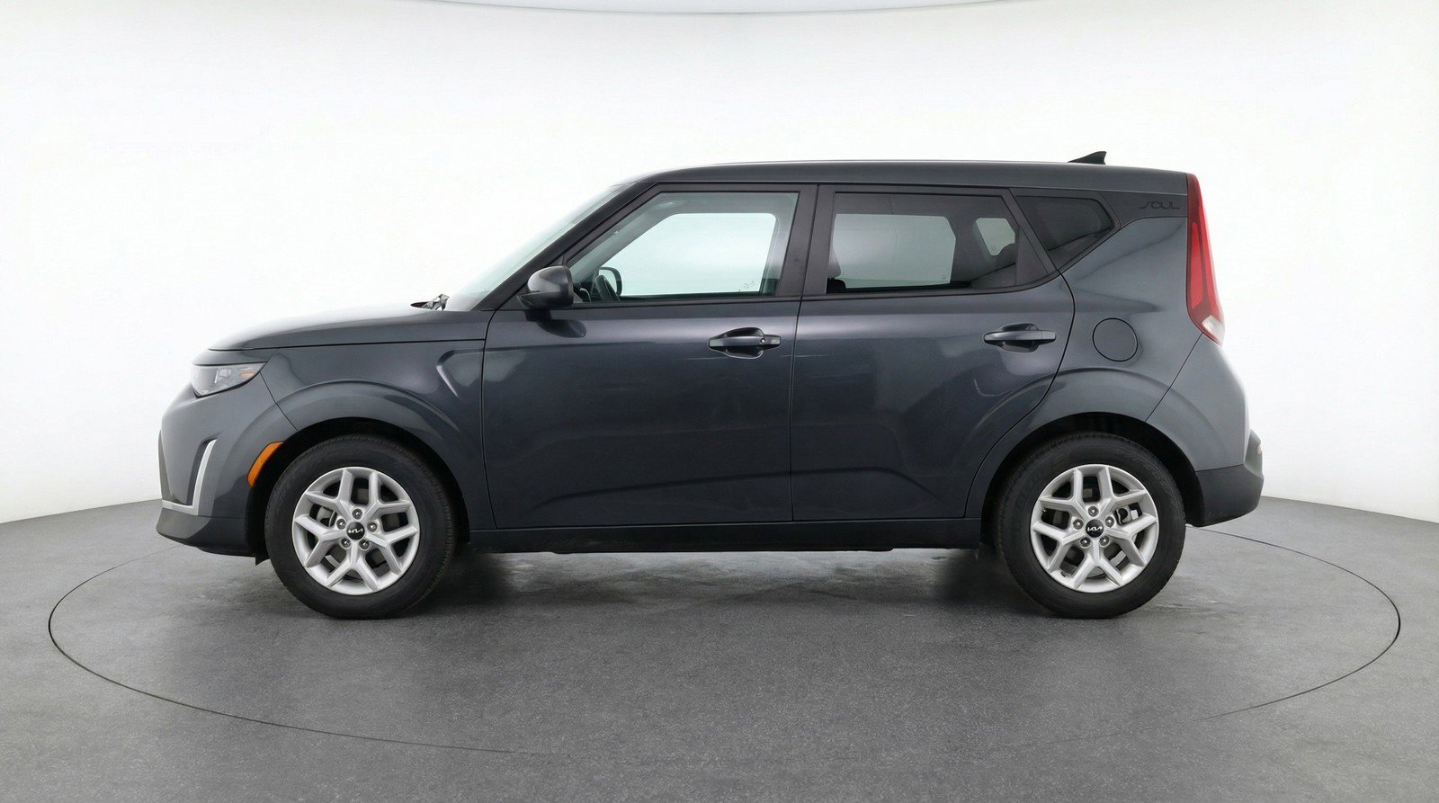 Used 2025 Kia Soul LX w/ LX Technology Package image 5