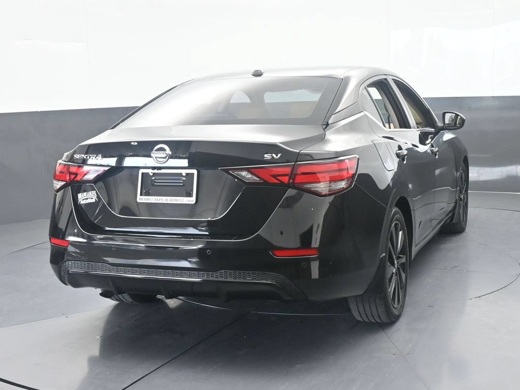 Used 2023 Nissan Sentra SV w/ SV Premium Package FWD image 5