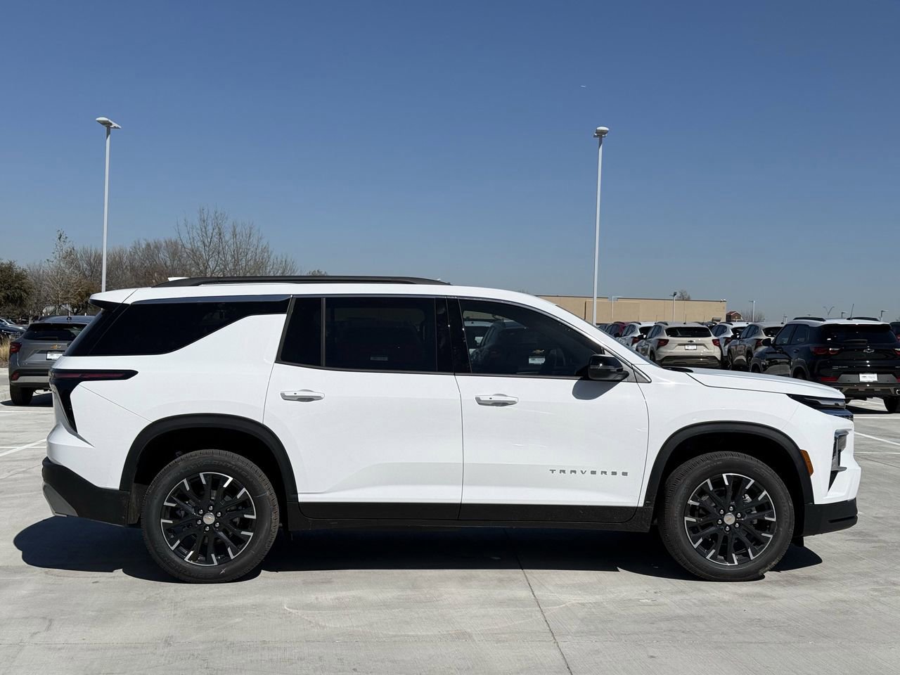 New 2026 Chevrolet Traverse LT w/ Sun and Wheel Package image 3