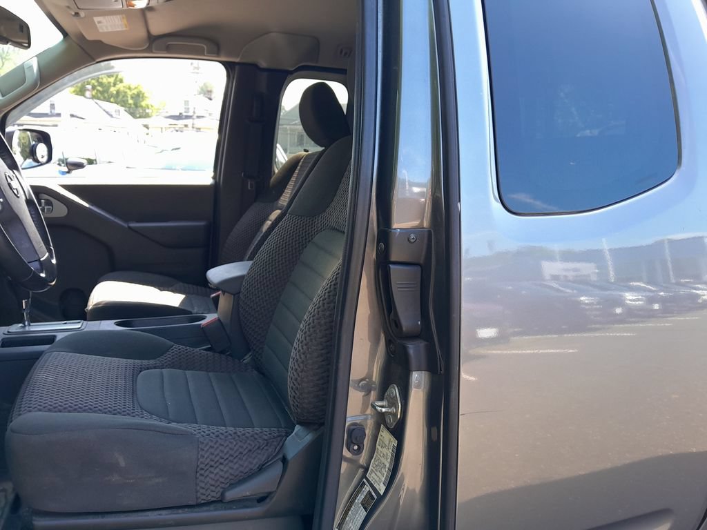 Used 2019 Nissan Frontier SV w/ Value Truck Package AWD/4WD image 15