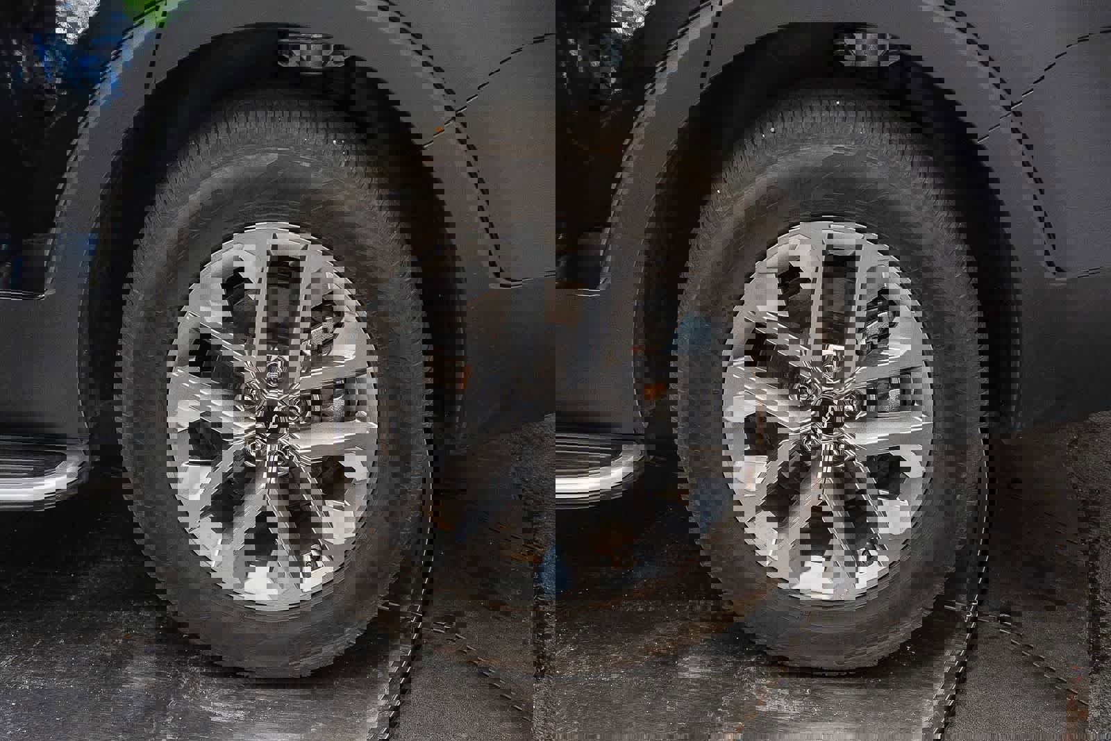 Used 2024 Kia Telluride LX image 10