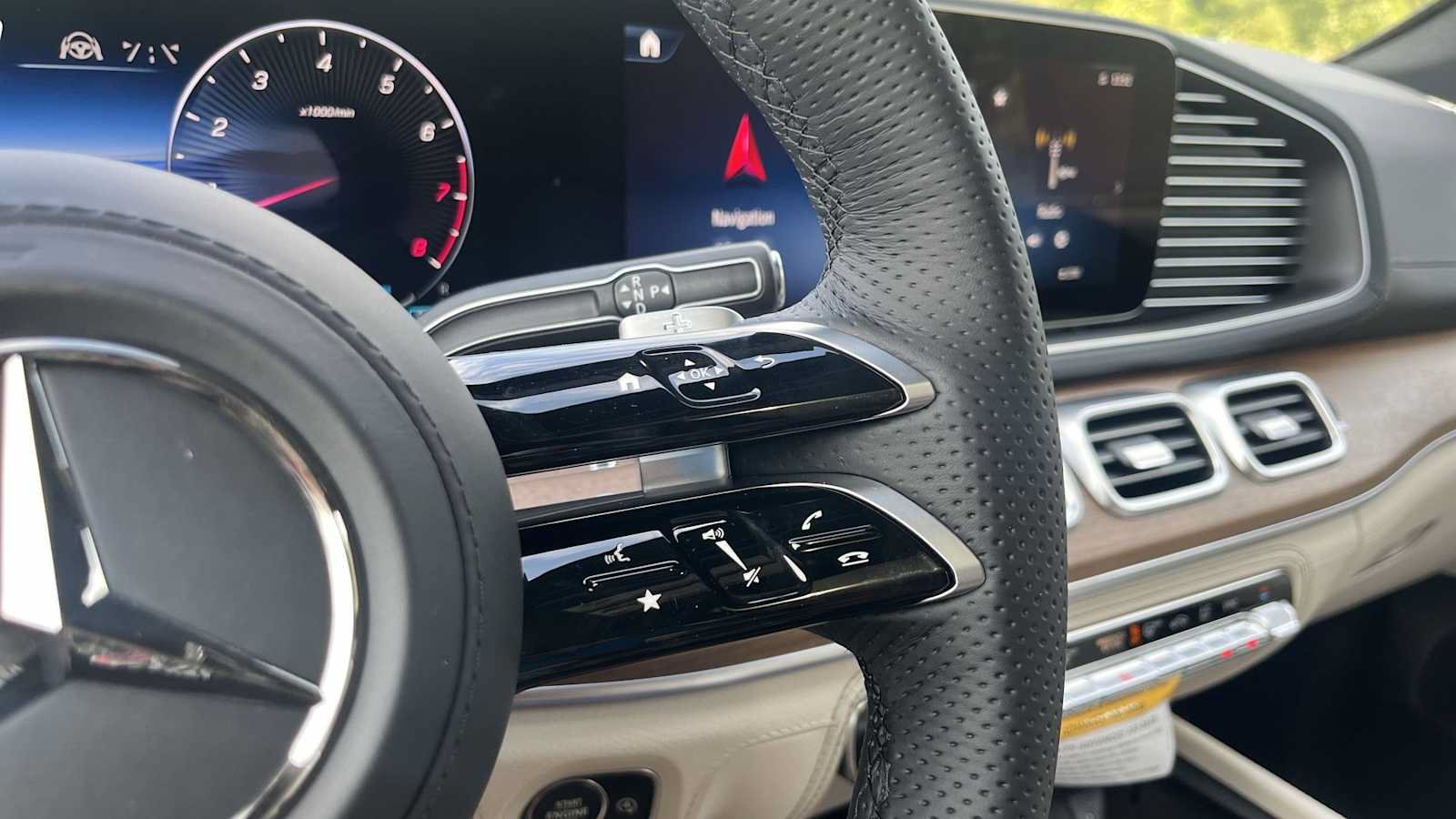 New 2026 Mercedes-Benz GLS 580 4MATIC image 41