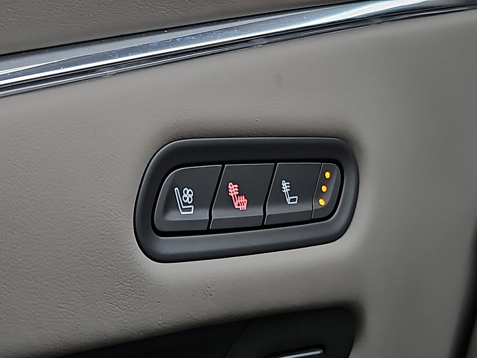 Certified 2024 Cadillac Escalade Sport Platinum image 28