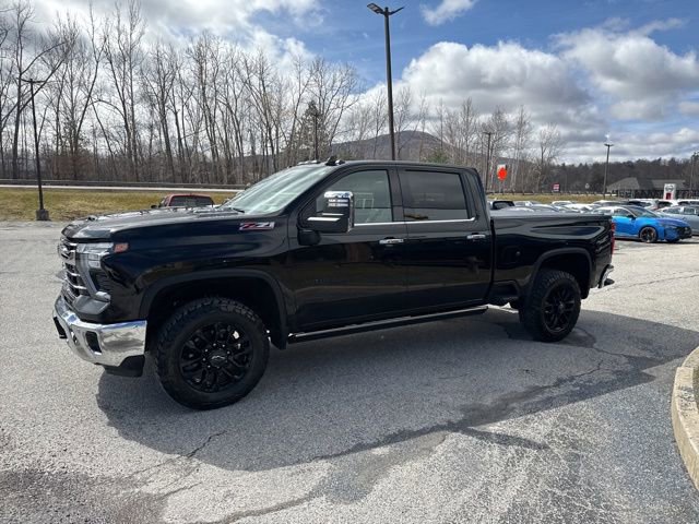 Used 2025 Chevrolet Silverado 2500 LTZ w/ LTZ Premium Package image 40