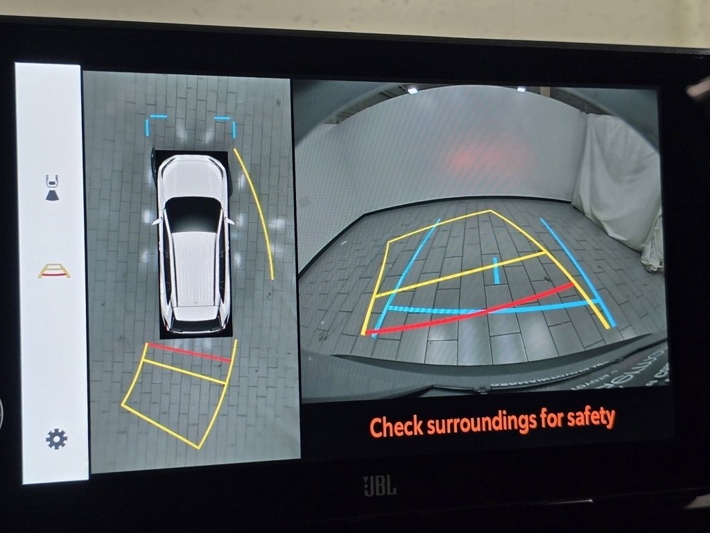 New 2025 Toyota RAV4 Limited image 7
