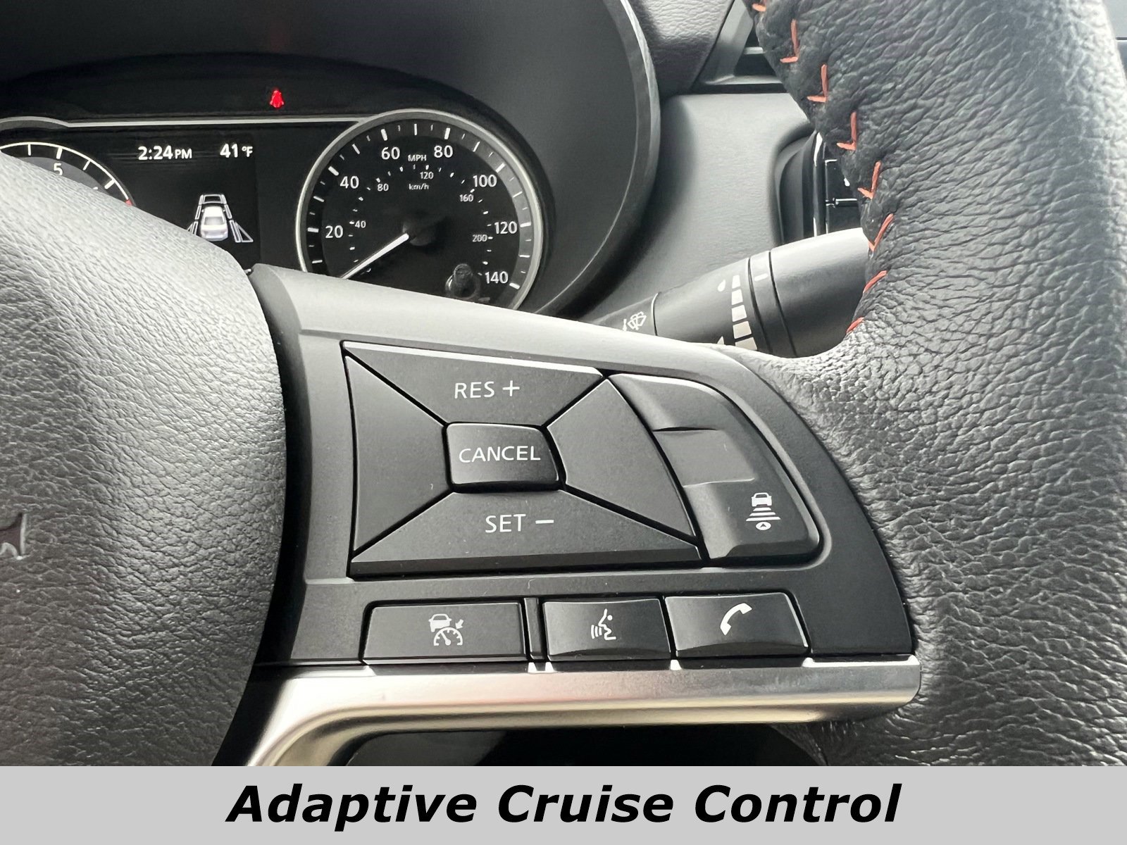 Used 2025 Nissan Versa SR w/ Trunk Package image 7