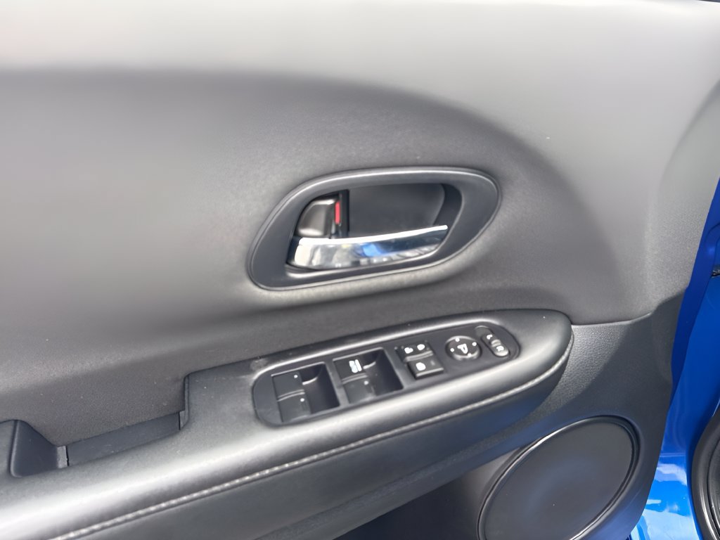 Used 2021 Honda HR-V Sport image 20