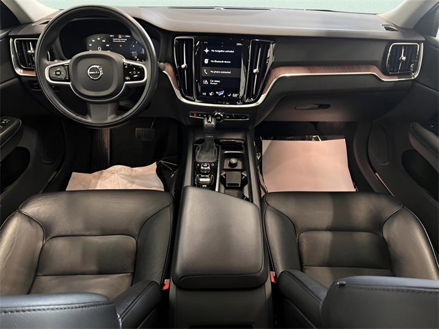 Used 2021 Volvo S60 T5 Momentum w/ Climate Package image 18