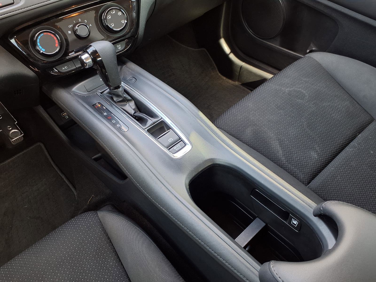 Used 2019 Honda HR-V LX image 16