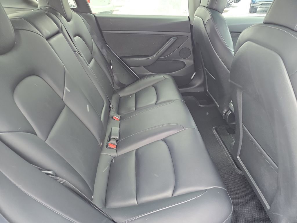 Used 2022 Tesla Model 3 Performance image 24