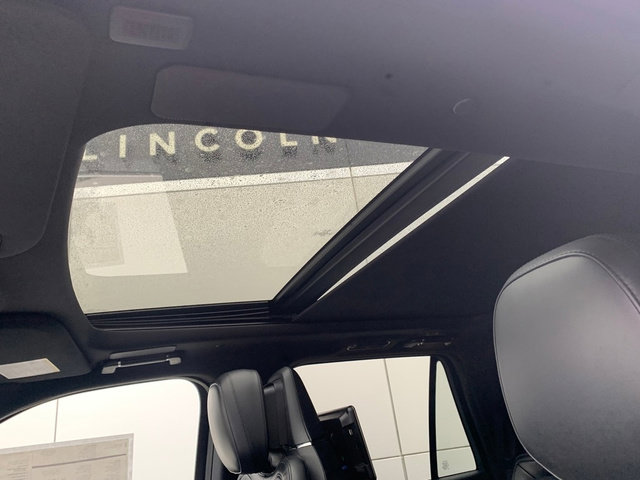 Used 2022 Lincoln Navigator Reserve image 23