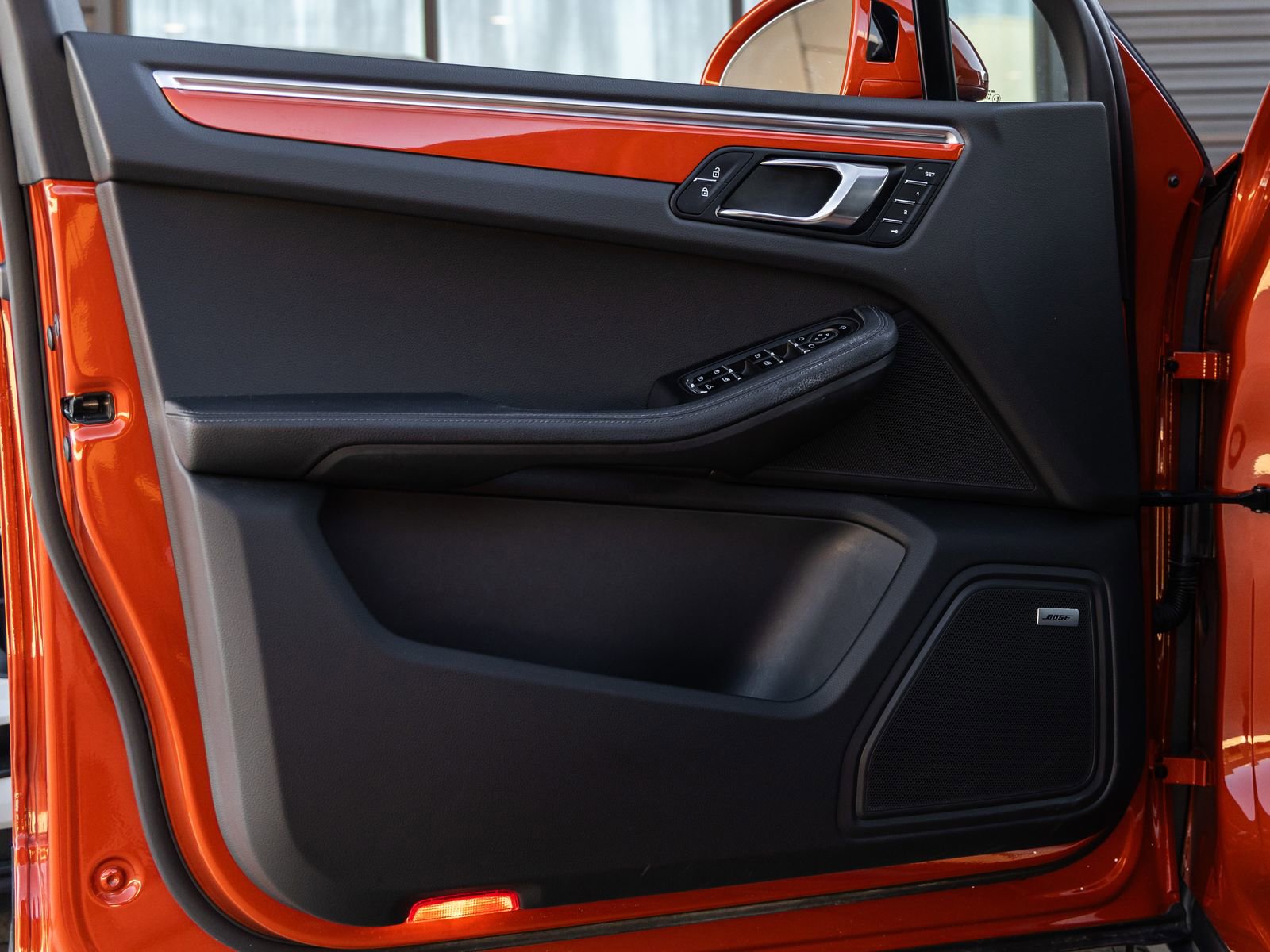 Certified 2024 Porsche Macan S image 23