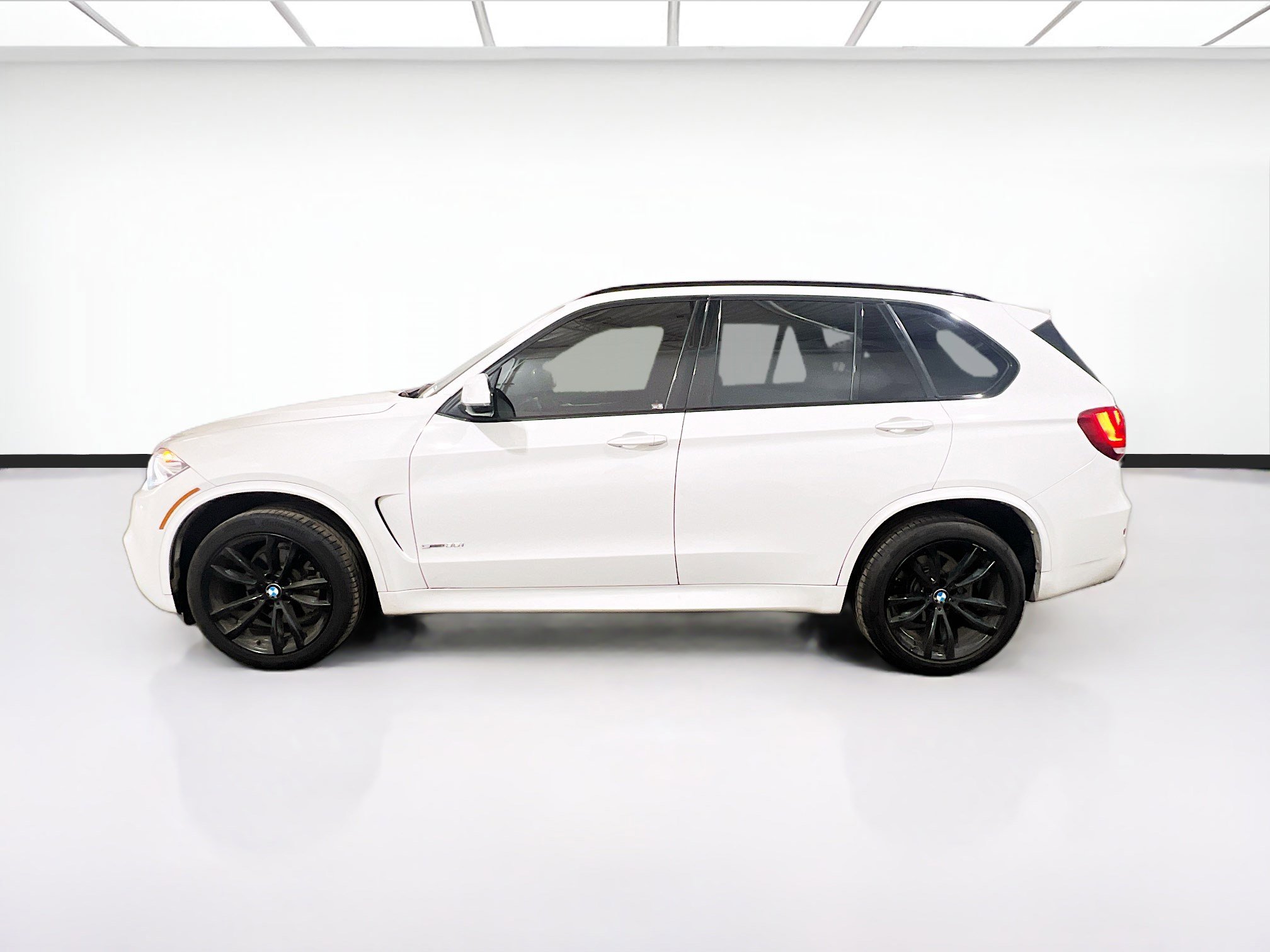 Used 2018 BMW X5 sDrive35i w/ M Sport Package image 24