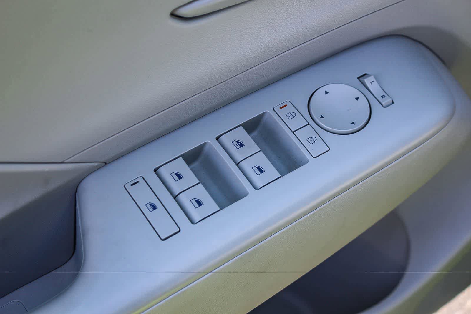 Certified 2025 Hyundai Kona SEL AWD/4WD image 26