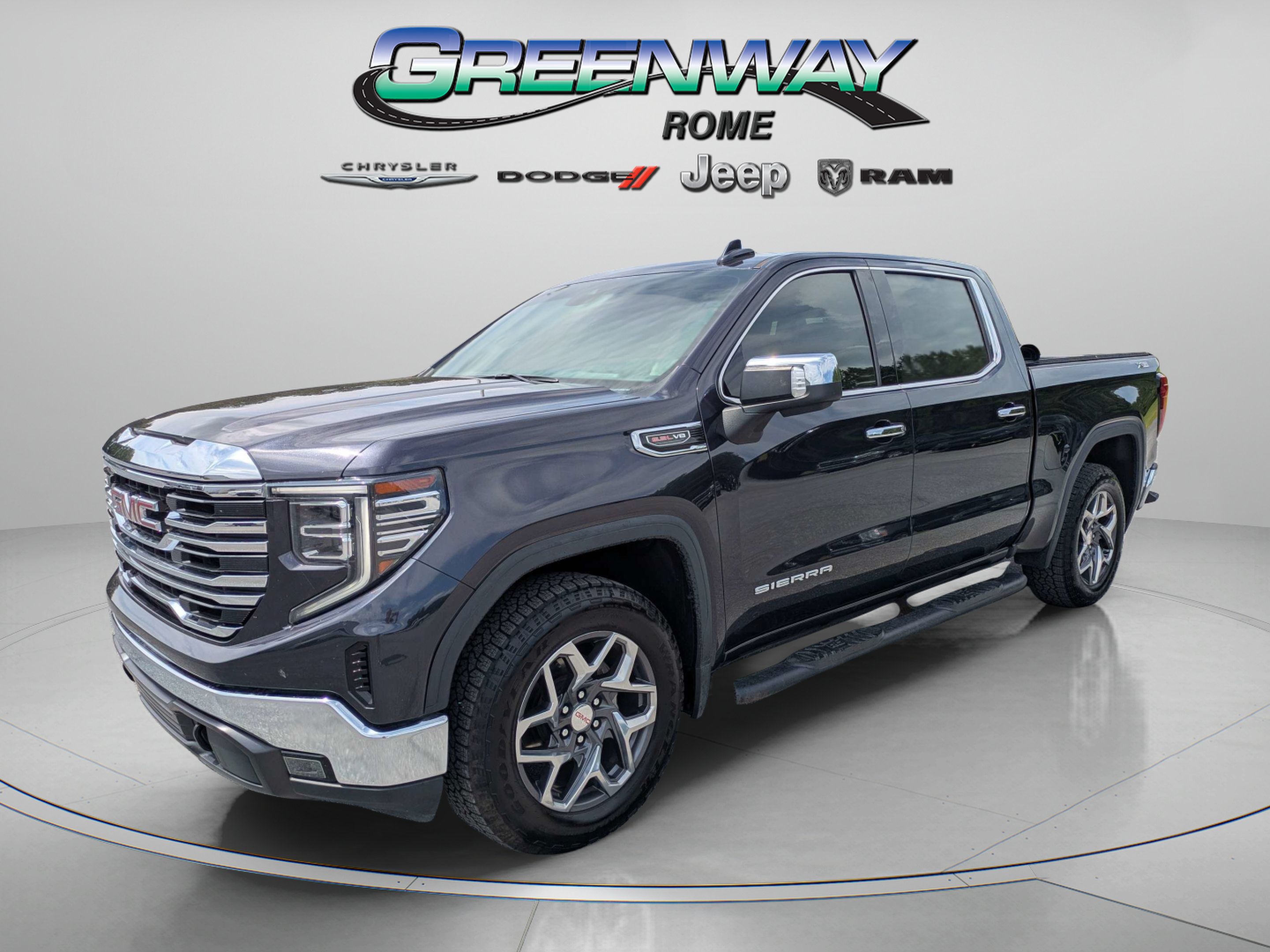 Used 2022 GMC Sierra 1500 SLT w/ SLT Convenience Package AWD/4WD image 4